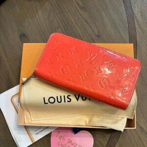 Louis Vuitton Pink  Vernis Monogram Long Zippy Wallet